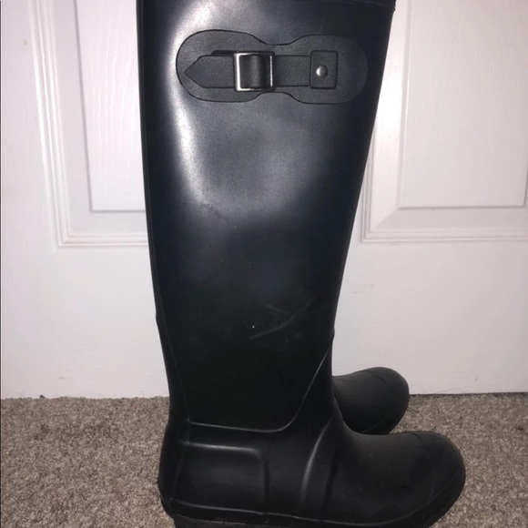 Classic Black Rainboots - Picture 3 of 4